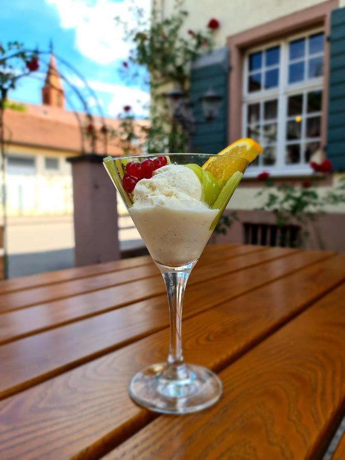 Hotel Gasthaus Schuetzen Freiburg im Breisgau Kültér fotó