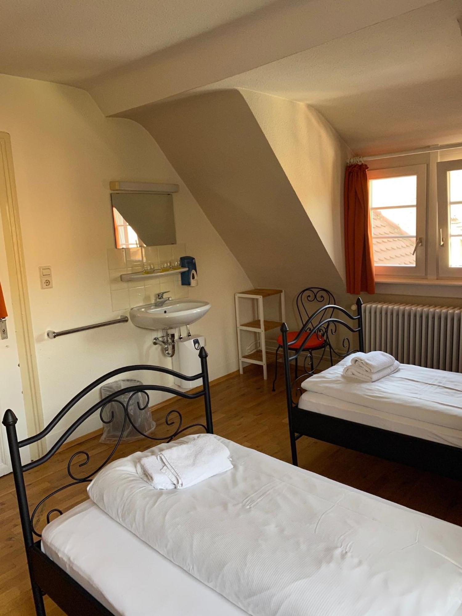 Hotel Gasthaus Schuetzen Freiburg im Breisgau Szoba fotó