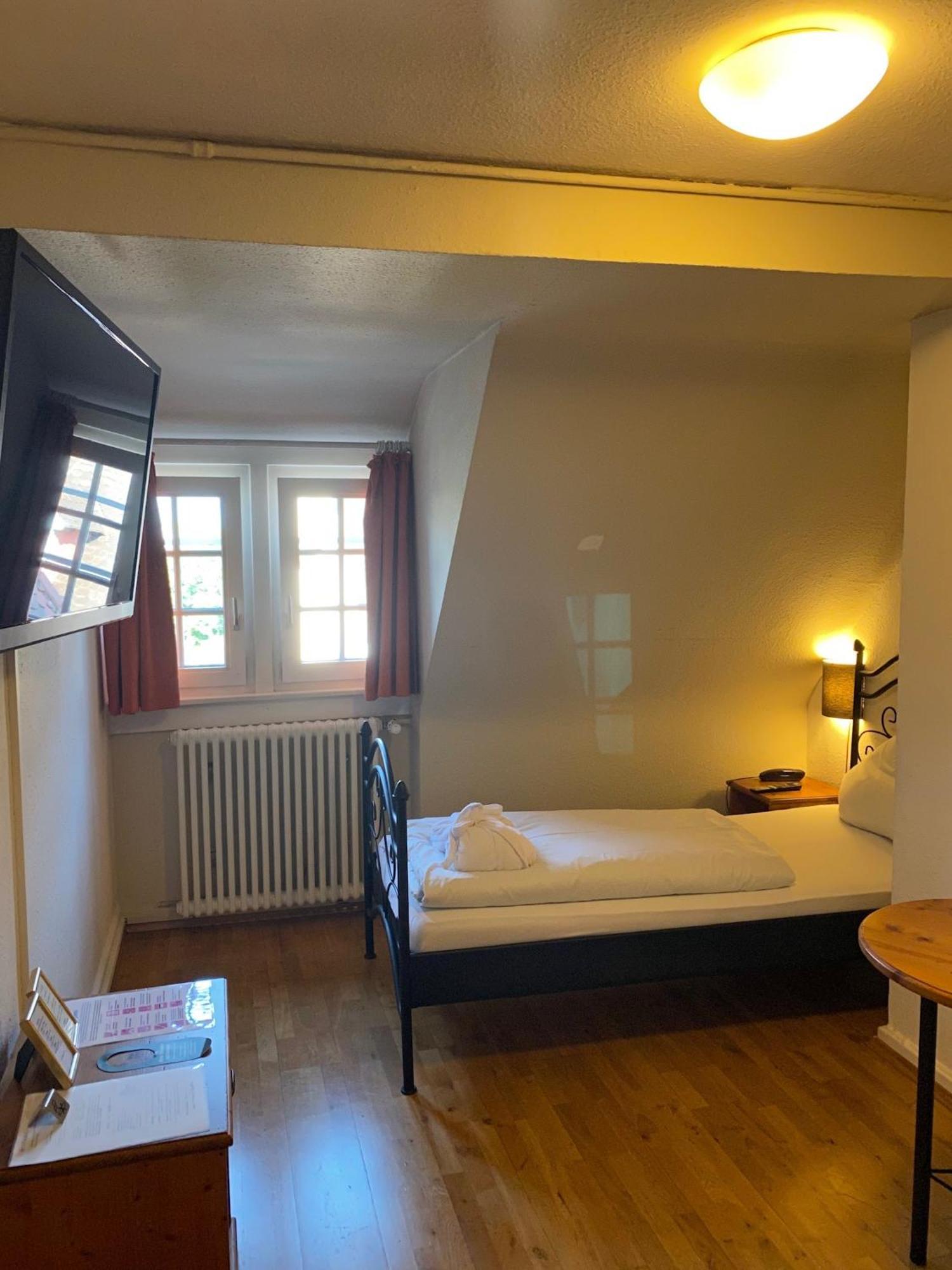 Hotel Gasthaus Schuetzen Freiburg im Breisgau Szoba fotó
