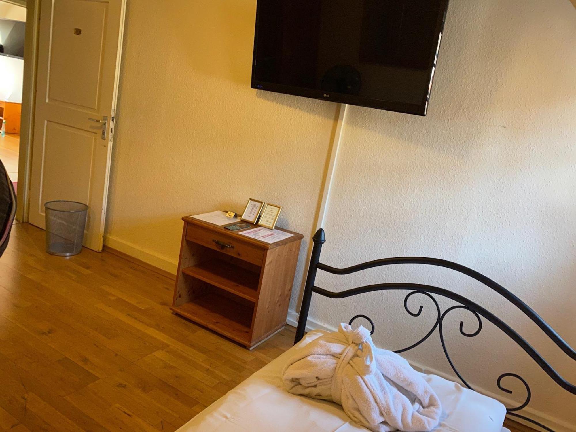 Hotel Gasthaus Schuetzen Freiburg im Breisgau Szoba fotó